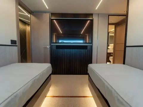 30 - Twin Guest Cabin