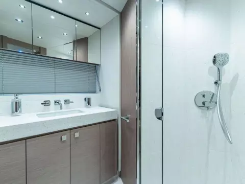 30 - VIP Cabin En Suite