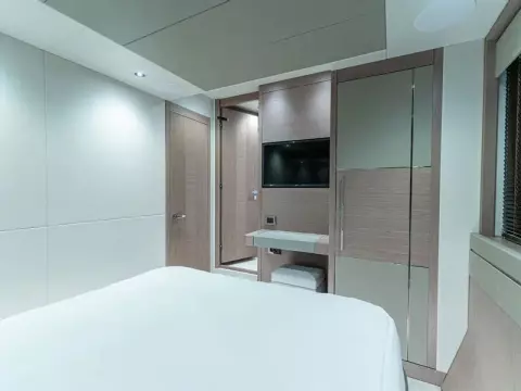 33 - Double Guest Cabin