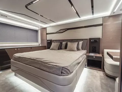 24 - Master Cabin