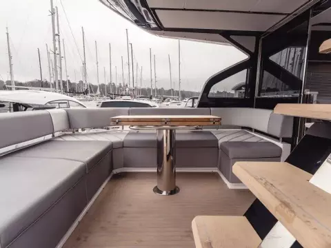 13 - Aft Cockpit
