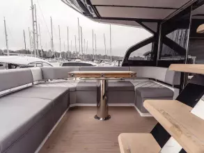 13 - Aft Cockpit