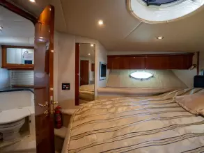 33 - VIP Cabin
