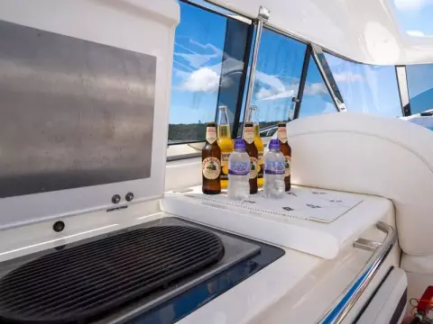 16 - Cockpit Wet Bar