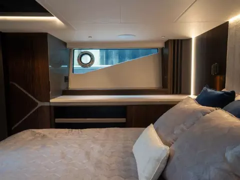 23 - Master Cabin