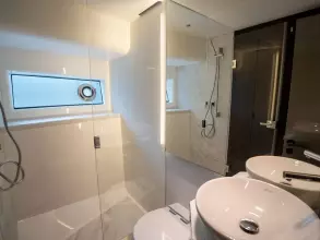 31 - VIP Cabin En Suite