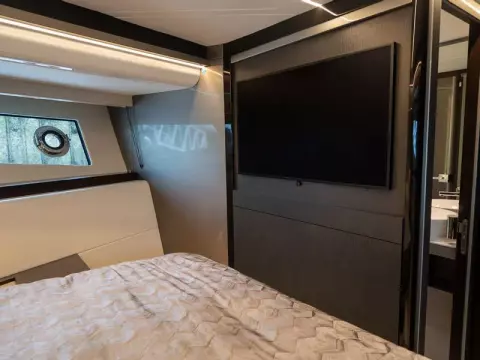 29 - VIP Cabin