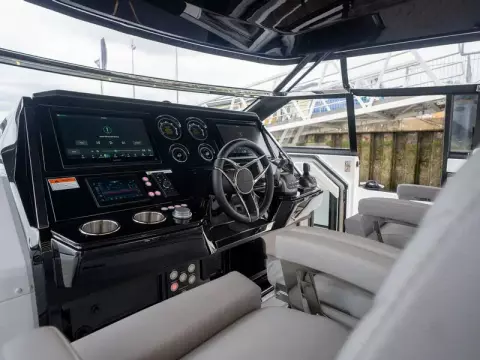 14 - Helm