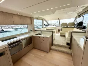 4 - Saloon