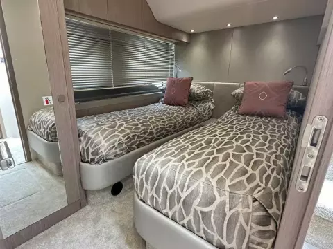 11 - Twin Cabin