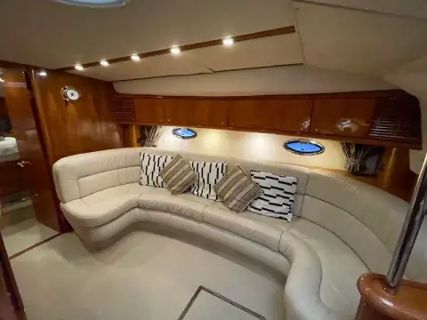 12 - Saloon