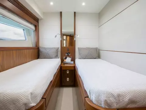 37 - Twin Cabin