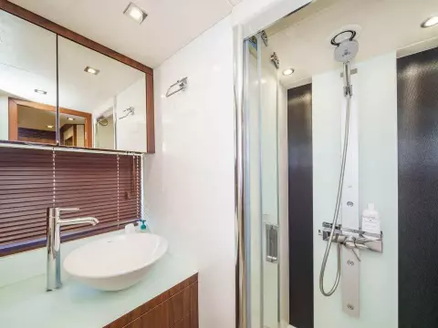 32 - VIP Cabin En Suite