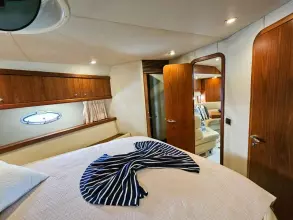 18 - VIP Cabin