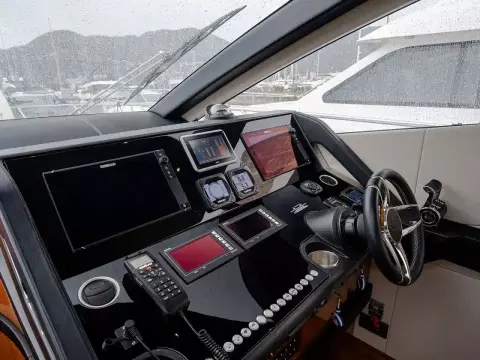 17 - Helm