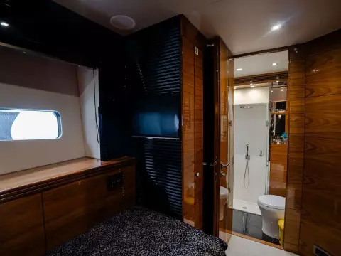 33 - Twin Cabin