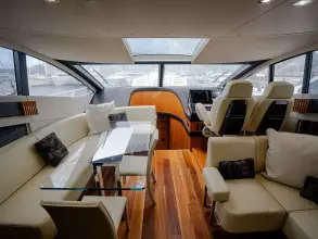 14 - Saloon