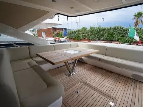 11 - Aft Cockpit