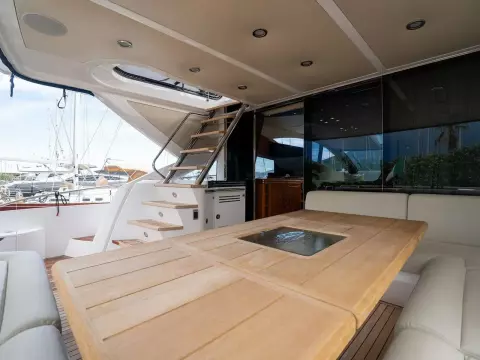 10 - Aft Cockpit