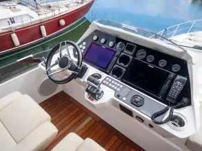 5 - Flybridge Helm