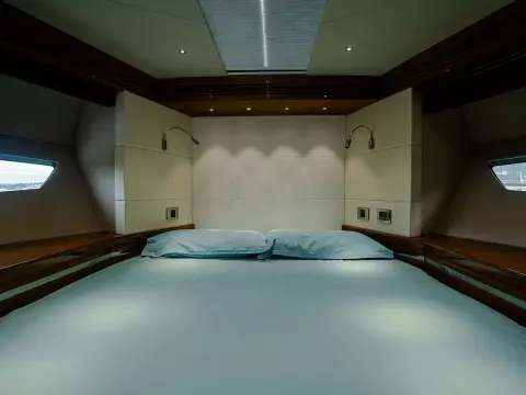 28 - VIP Cabin