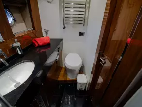 31 - VIP Cabin En Suite