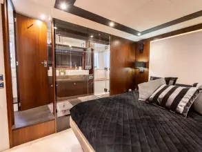 26 - Master Cabin