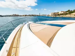 6 - Foredeck