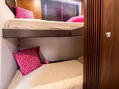 36 - Bunk Cabin