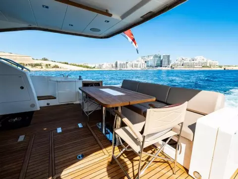 10 - Aft Cockpit
