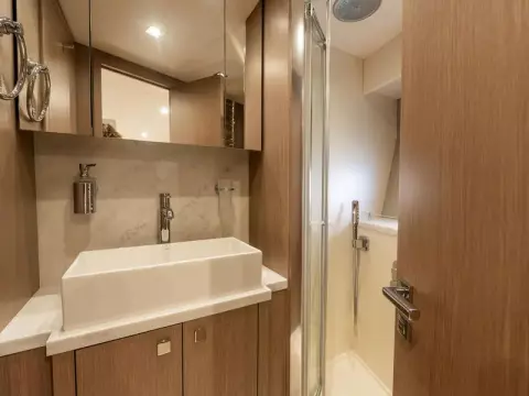 26 - VIP Cabin En Suite