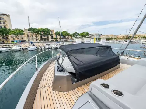 15 - Foredeck