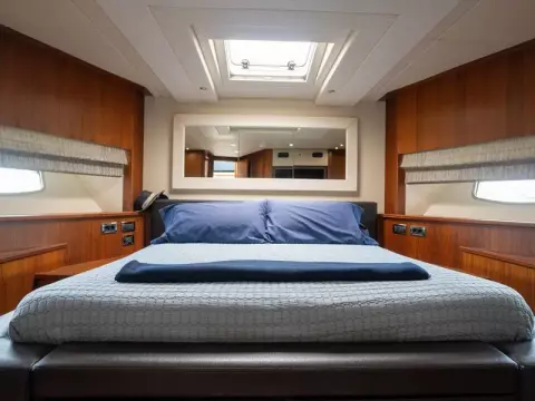 34 - VIP Cabin