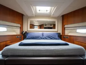 34 - VIP Cabin