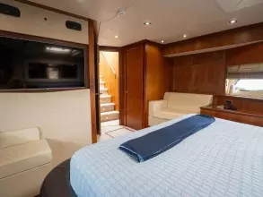 36 - VIP Cabin