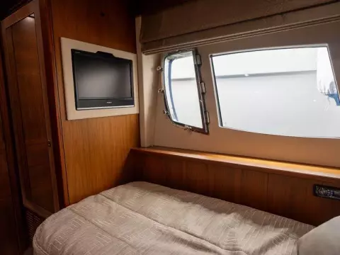 44 - Twin Cabin