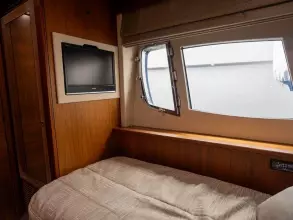 44 - Twin Cabin