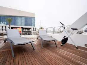 8 - Flybridge