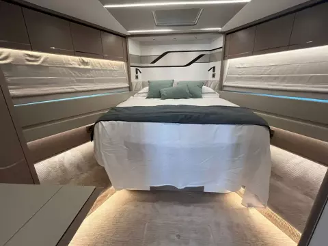 28 - VIP Cabin