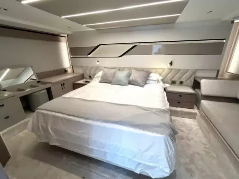 23 - Master Cabin