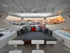 9 - Flybridge