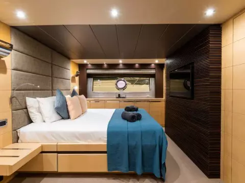 22 - Master Cabin