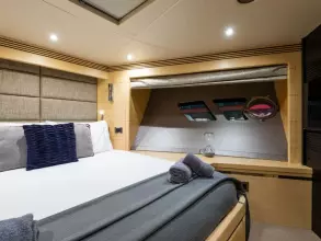 26 - VIP Cabin