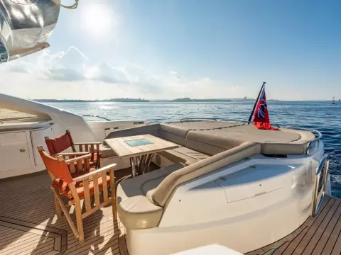 7 - Aft Cockpit