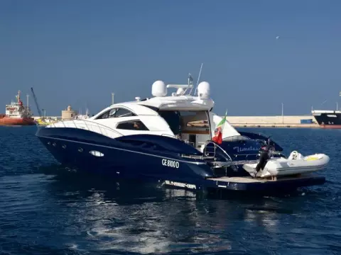 4 - Exterior
