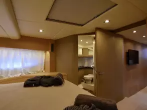 19 - VIP Cabin