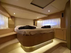18 - VIP Cabin