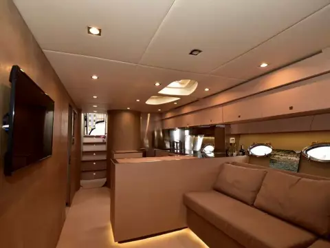 9 - Saloon