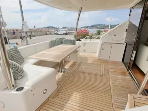 12 - Aft Cockpit