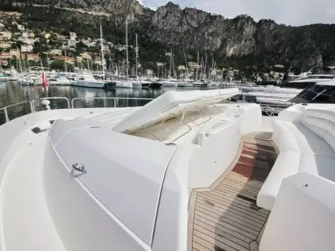 3 - Exterior